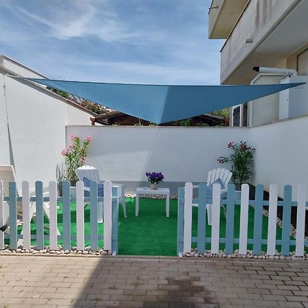 I Colori Del Mare Villa Fiumicino Eksteriør billede